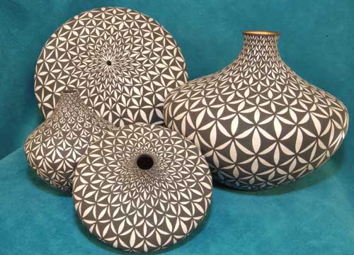 Sandra Victorino Acoma Pottery