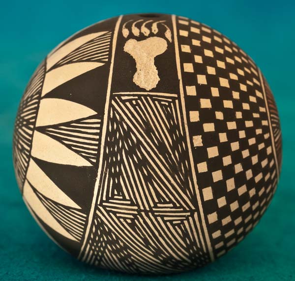 Acoma-Pottery-Brian-Delorme-D